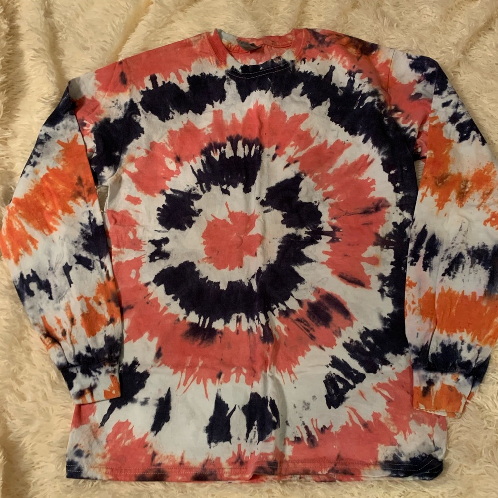 🎯 Long sleeve tie dye shirt